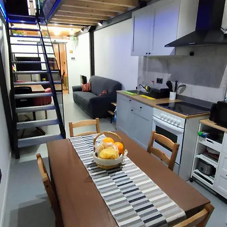 Holiday home Vilafragglerock, Casa De Diseno Moderno En Puentedeume
