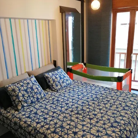 Nyaraló Vilafragglerock, Casa De Diseno Moderno En Puentedeume